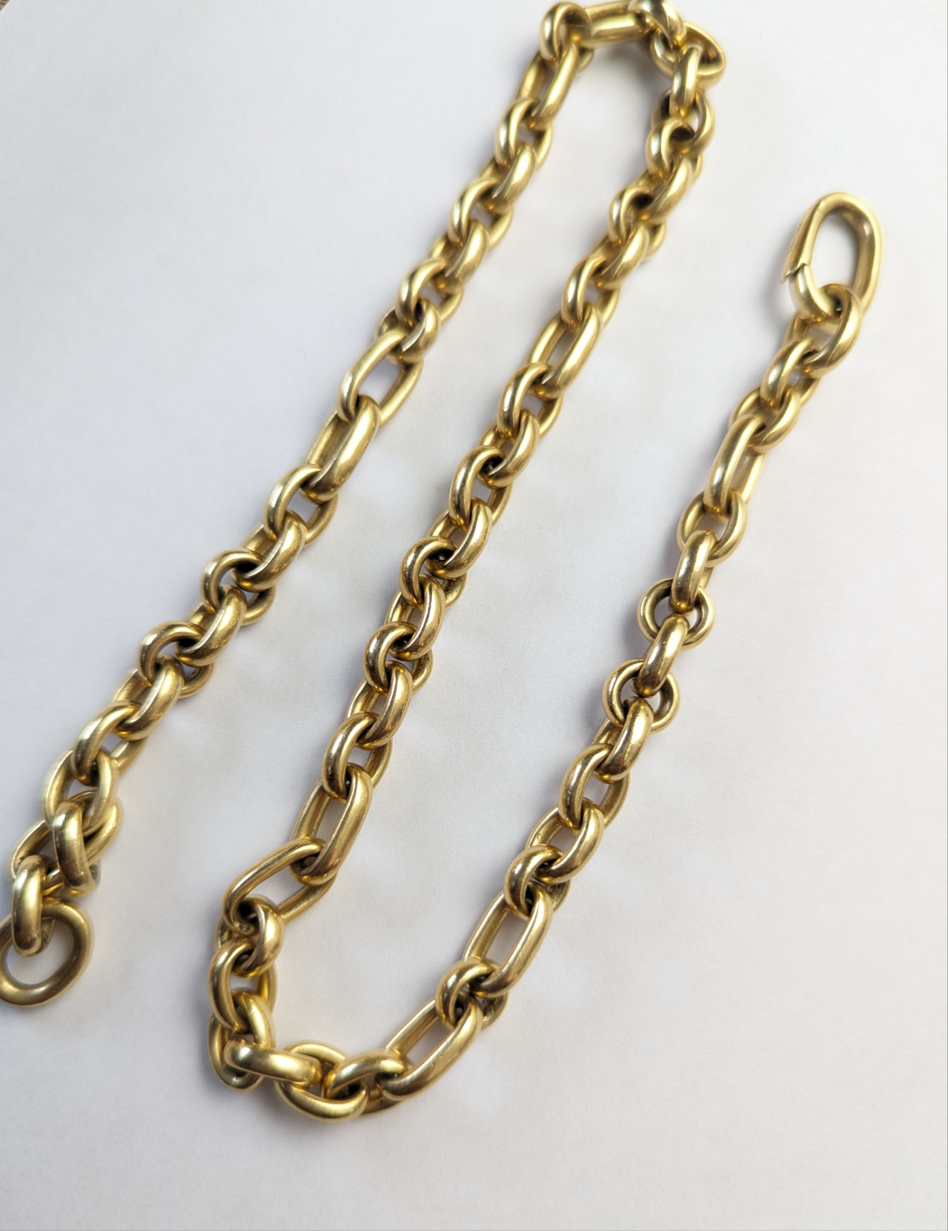 Pomellato 18k yellow gold oval link chain. 98 grams.