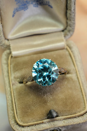 5.91ct Antique blue Zircon ring