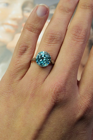 5.91ct Antique blue Zircon ring