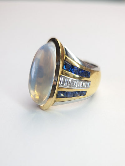 Vintage moonstone diamond and sapphire 18k ring