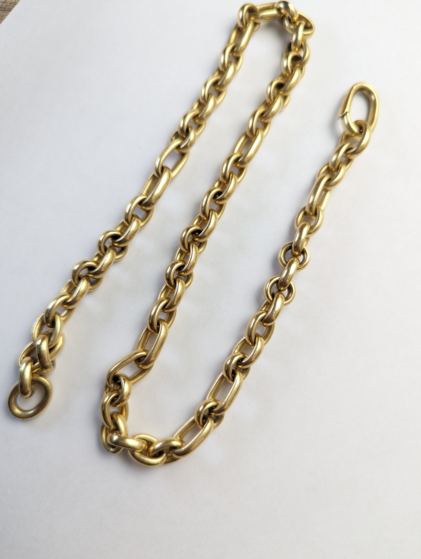 Pomellato 18k yellow gold oval link chain. 98 grams.