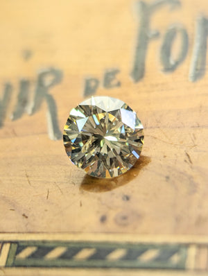 3.03ct Natural brilliant cut diamond