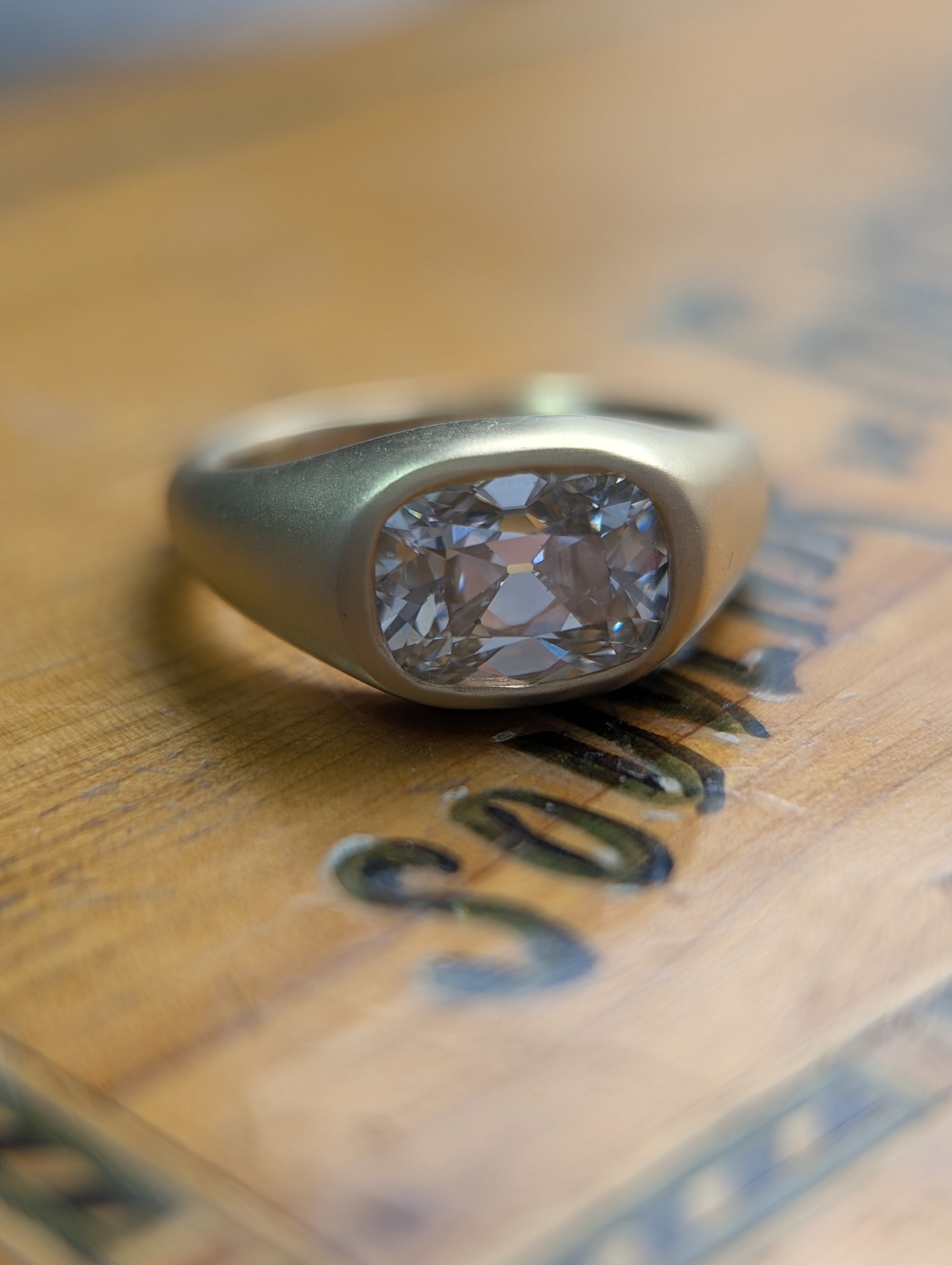 2.55ct H vs1 LAB grown 18k gold ring