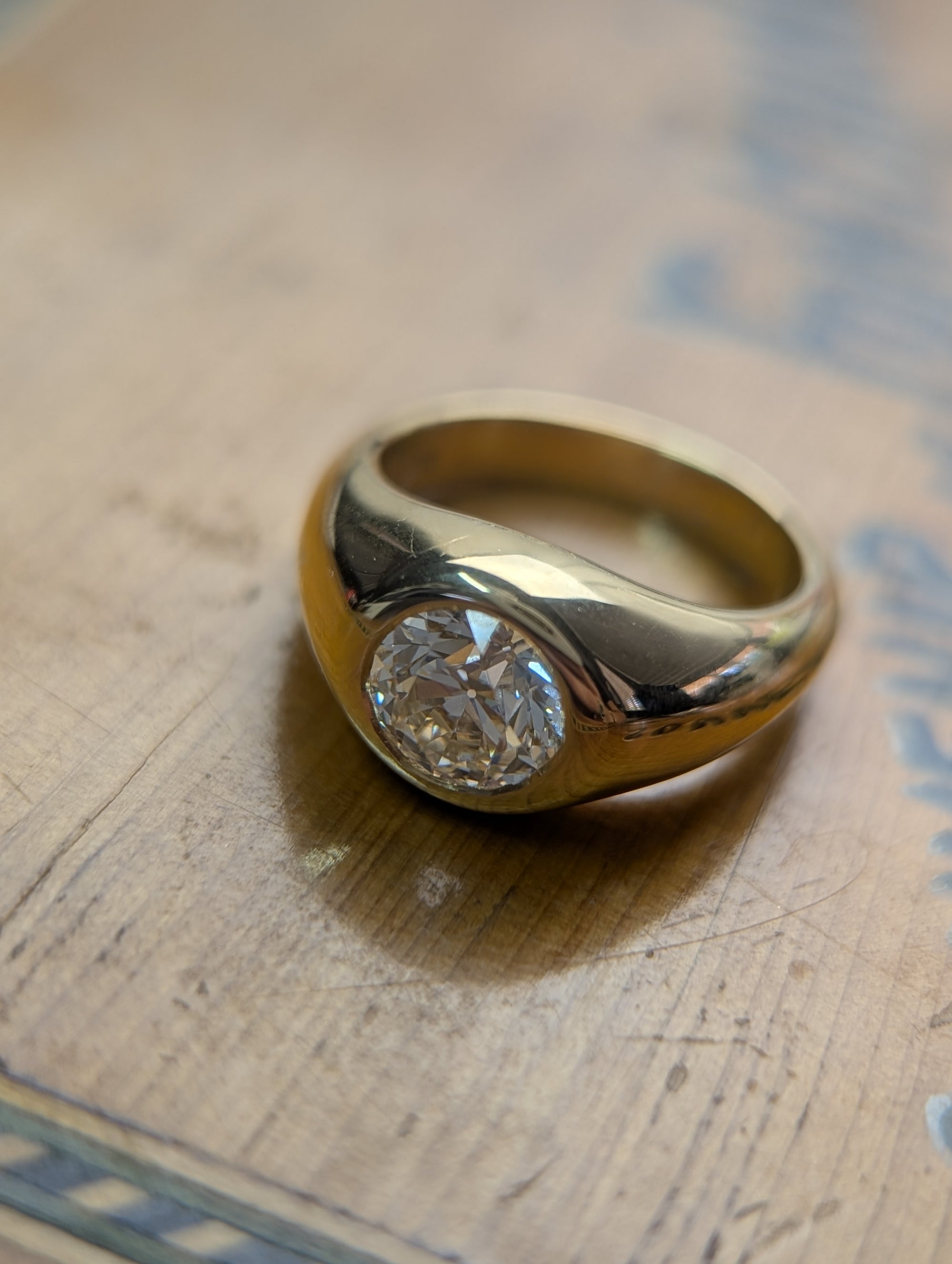 1.54ct IGI G vs2 18k gold ring