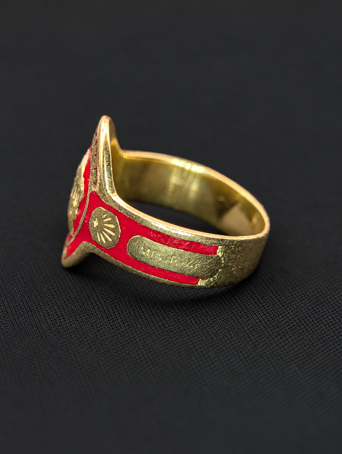 Vintage Cartier 18k gold red enamel cigar band ring, detail view 3