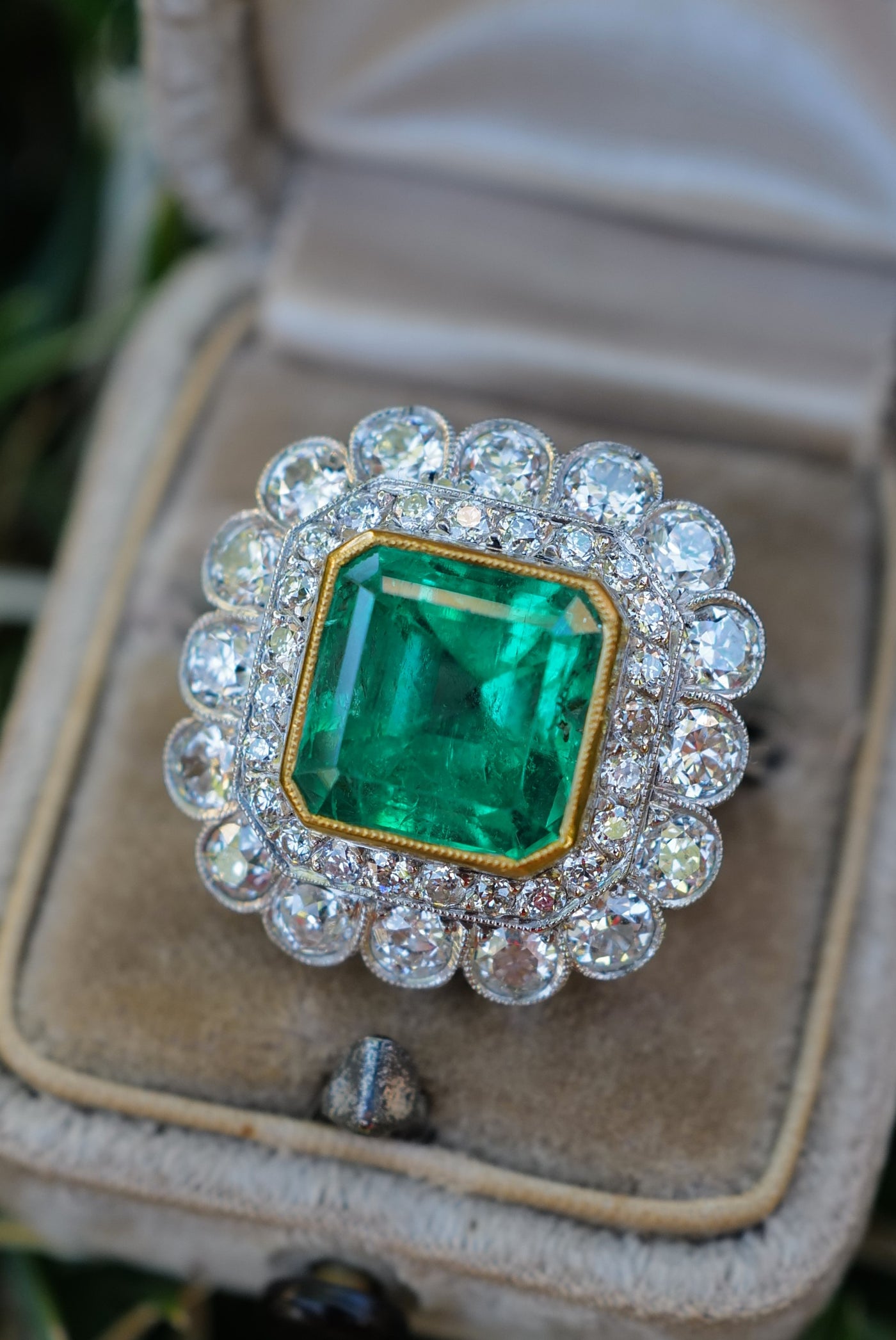 7CTW Vintage GIA certed  Colombian Emerald and diamond ring.