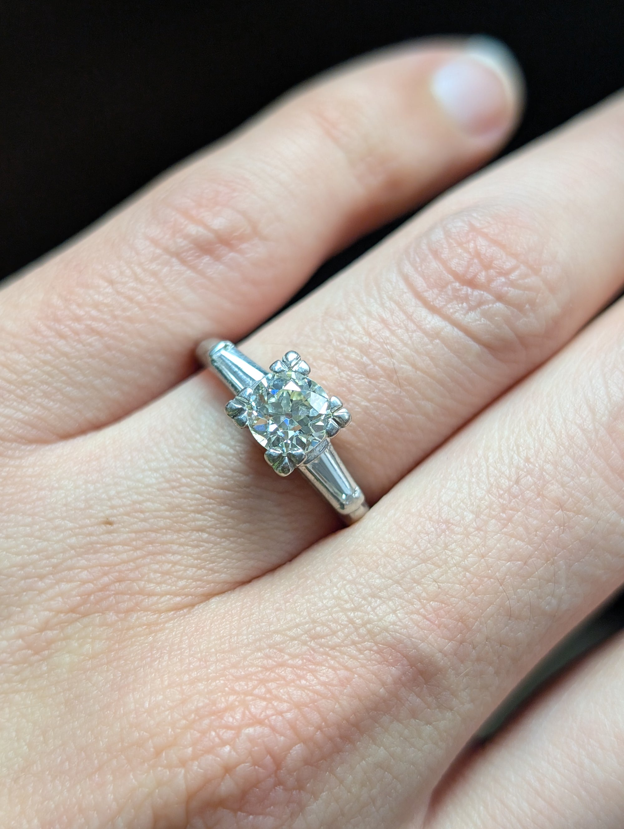 1.13ctw Antique Platinum diamond ring