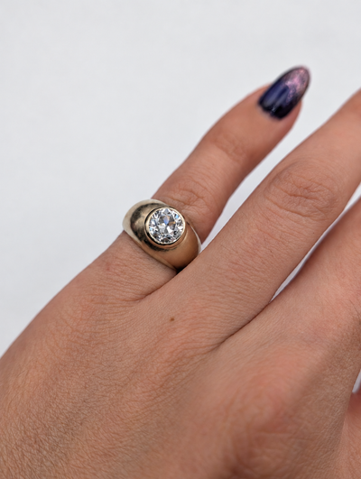 Vintage 18 karat gold bezel ring with old European cut diamond