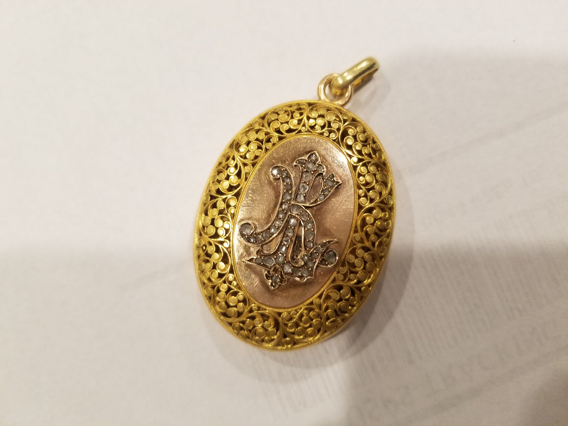 ANTIQUE FRENCH GOLD LOCKET INITITALS K L