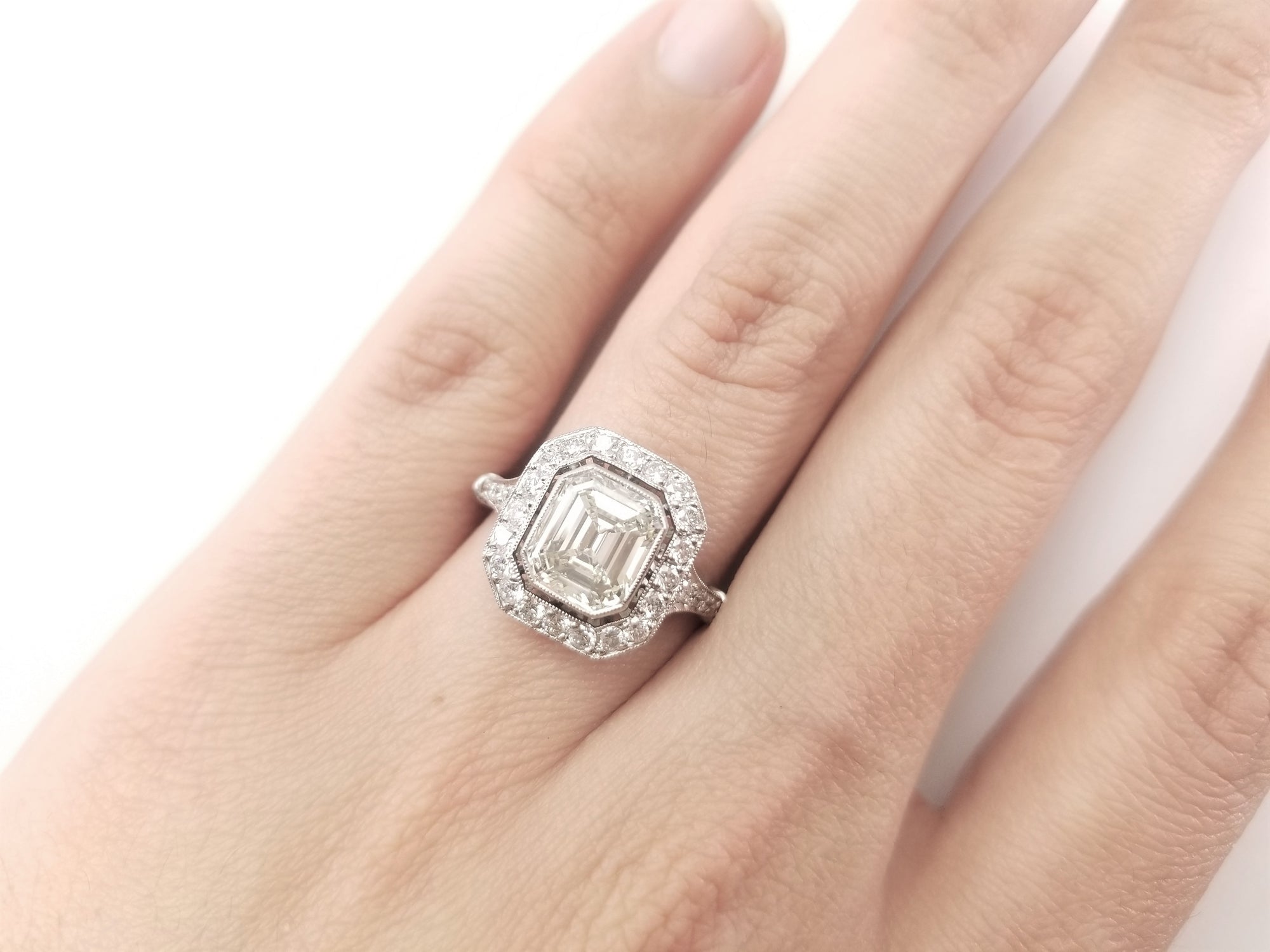 2.61CTW EMERALD CUT DIAMOND RING