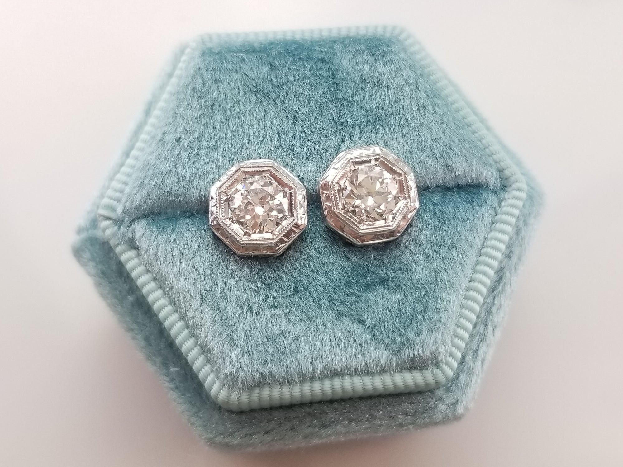 1.30CTW OEC DIAMOND STUDS GEOMETRIC MOUNTS
