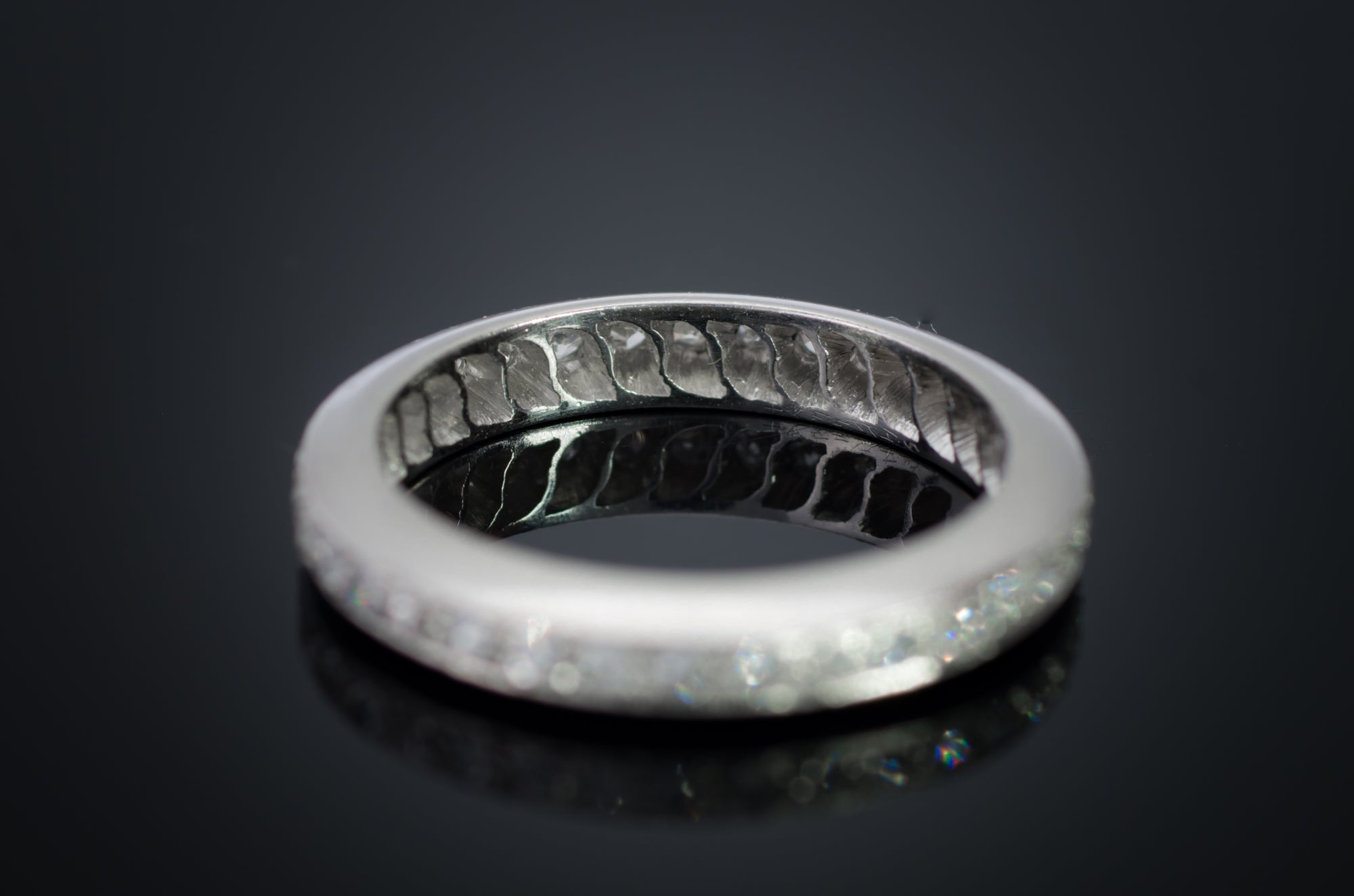 VINTAGE PLATINUM ETERNITY BAND SIZE 7 - SinCityFinds Jewelry