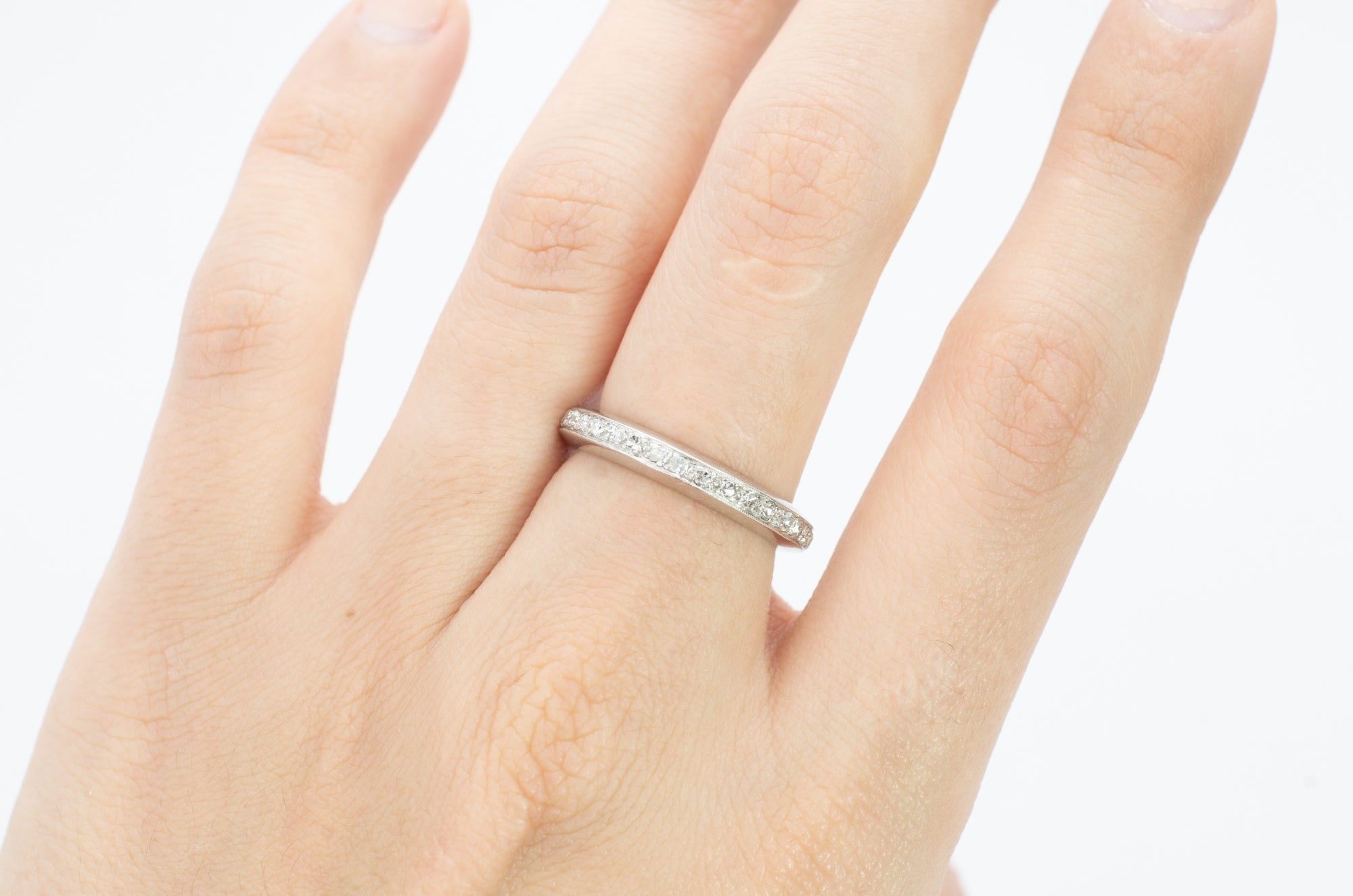 VINTAGE PLATINUM ETERNITY BAND SIZE 7 - SinCityFinds Jewelry
