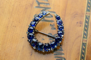 LARGE NATURAL SAPPHIRE ANTIQUE HORSESHOE BROOCH - SinCityFinds Jewelry