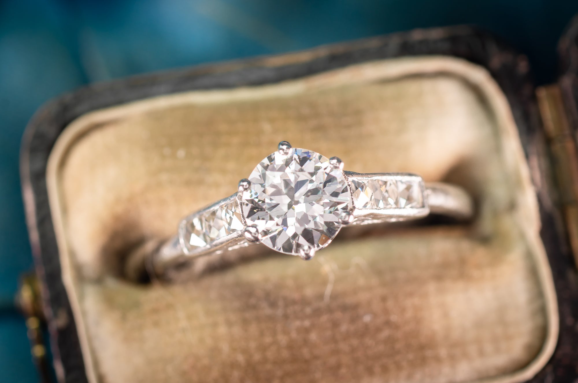 0.93CTW OLD EUROPEAN AND FRENCH CUT DIAMOND RING - SinCityFinds Jewelry