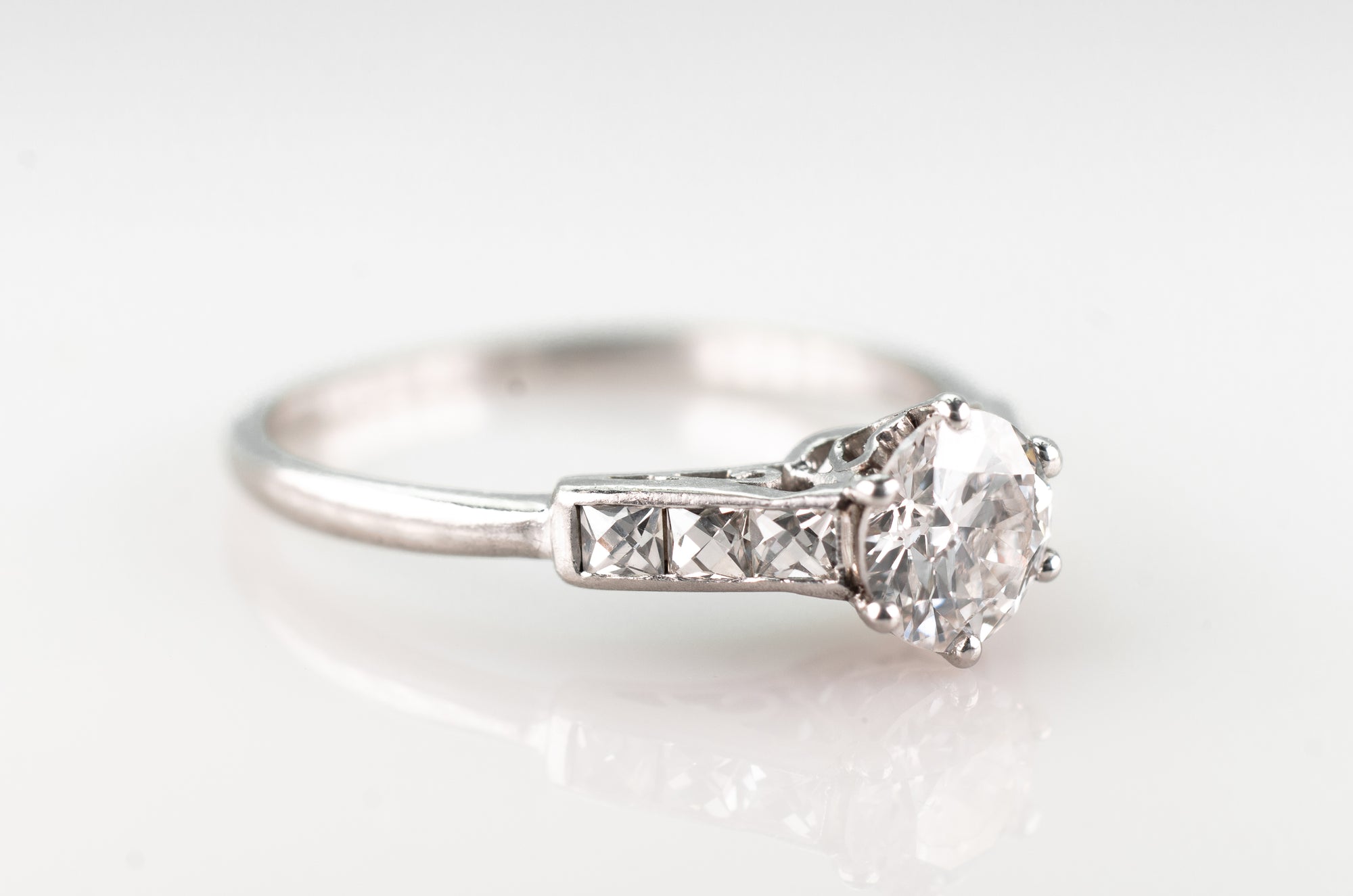 0.93CTW OLD EUROPEAN AND FRENCH CUT DIAMOND RING - SinCityFinds Jewelry