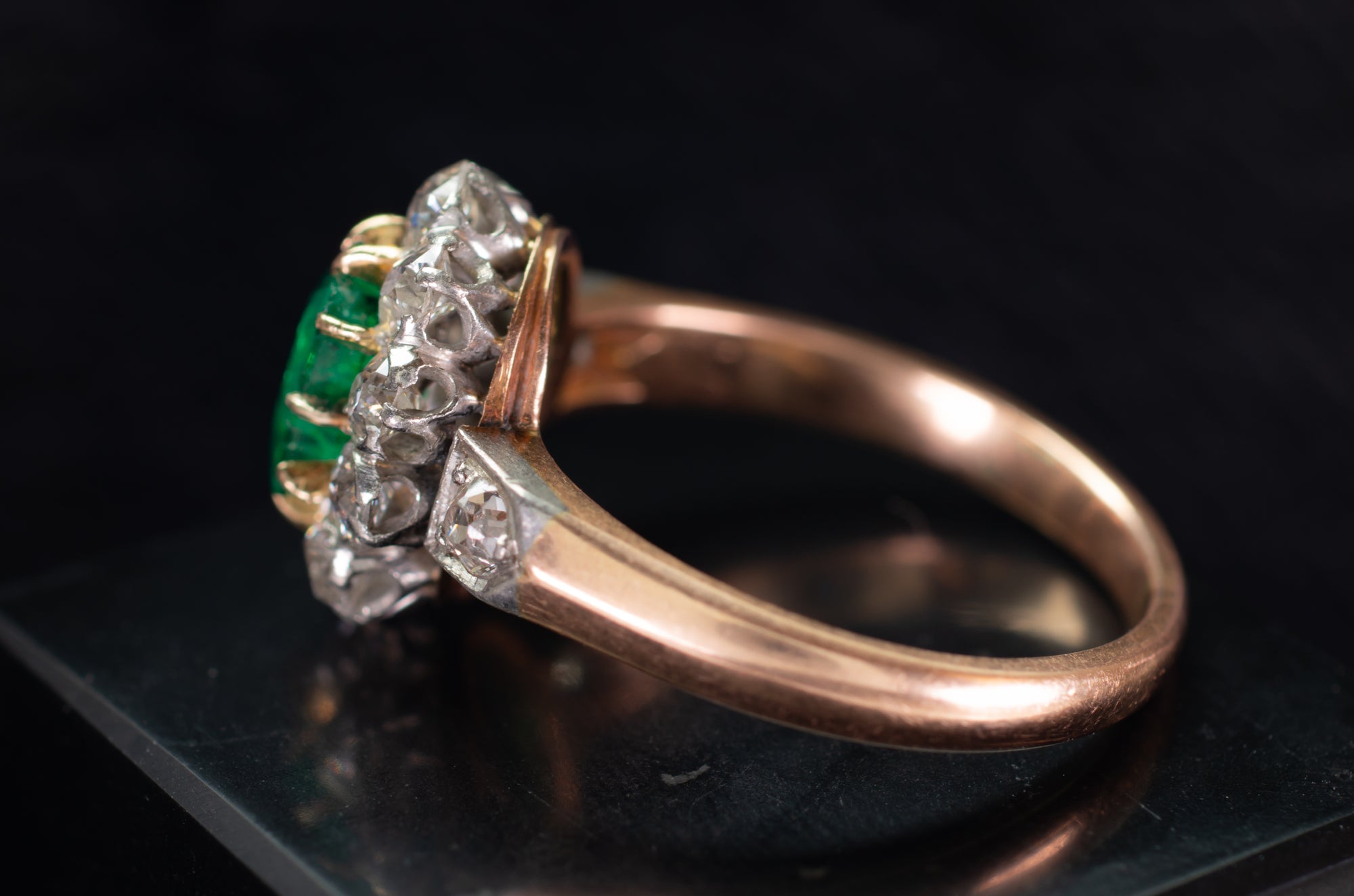 1.75CTW EMERALD AND OLD EUROPEAN CUT DIAMOND FRENCH RING - SinCityFinds Jewelry