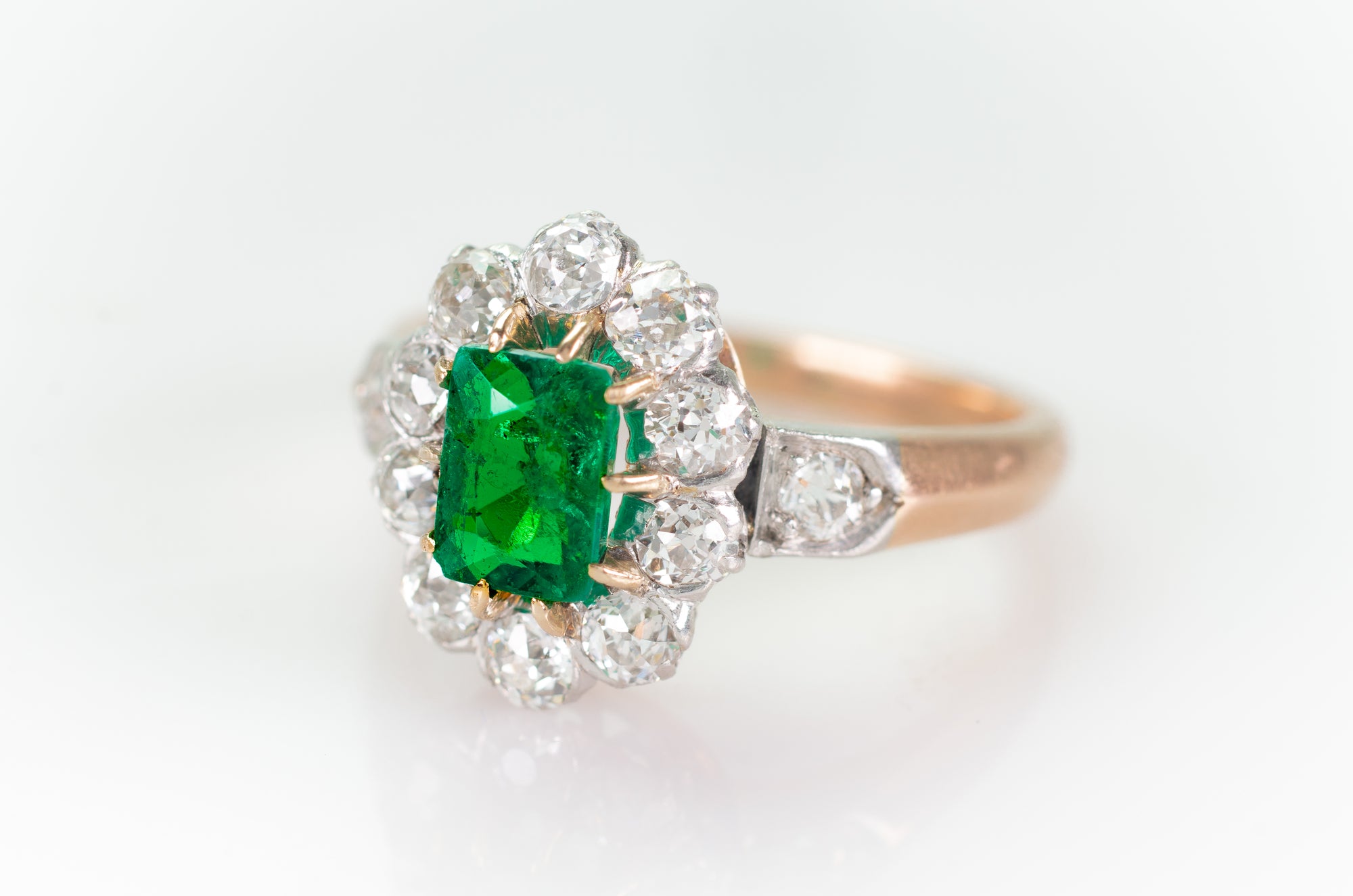 1.75CTW EMERALD AND OLD EUROPEAN CUT DIAMOND FRENCH RING - SinCityFinds Jewelry