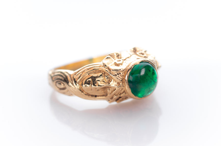EMERALD CABOCHON GYPSY RING