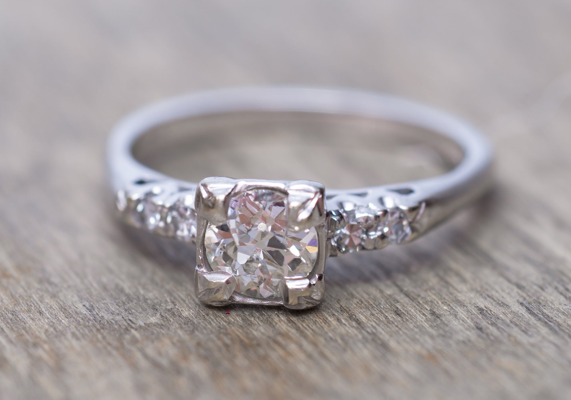0.75CTW DIAMOND ENGAGEMENT RING - SinCityFinds Jewelry