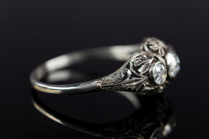 0.73CTW THREE STONE ANTIQUE DIAMOND RING - SinCityFinds Jewelry