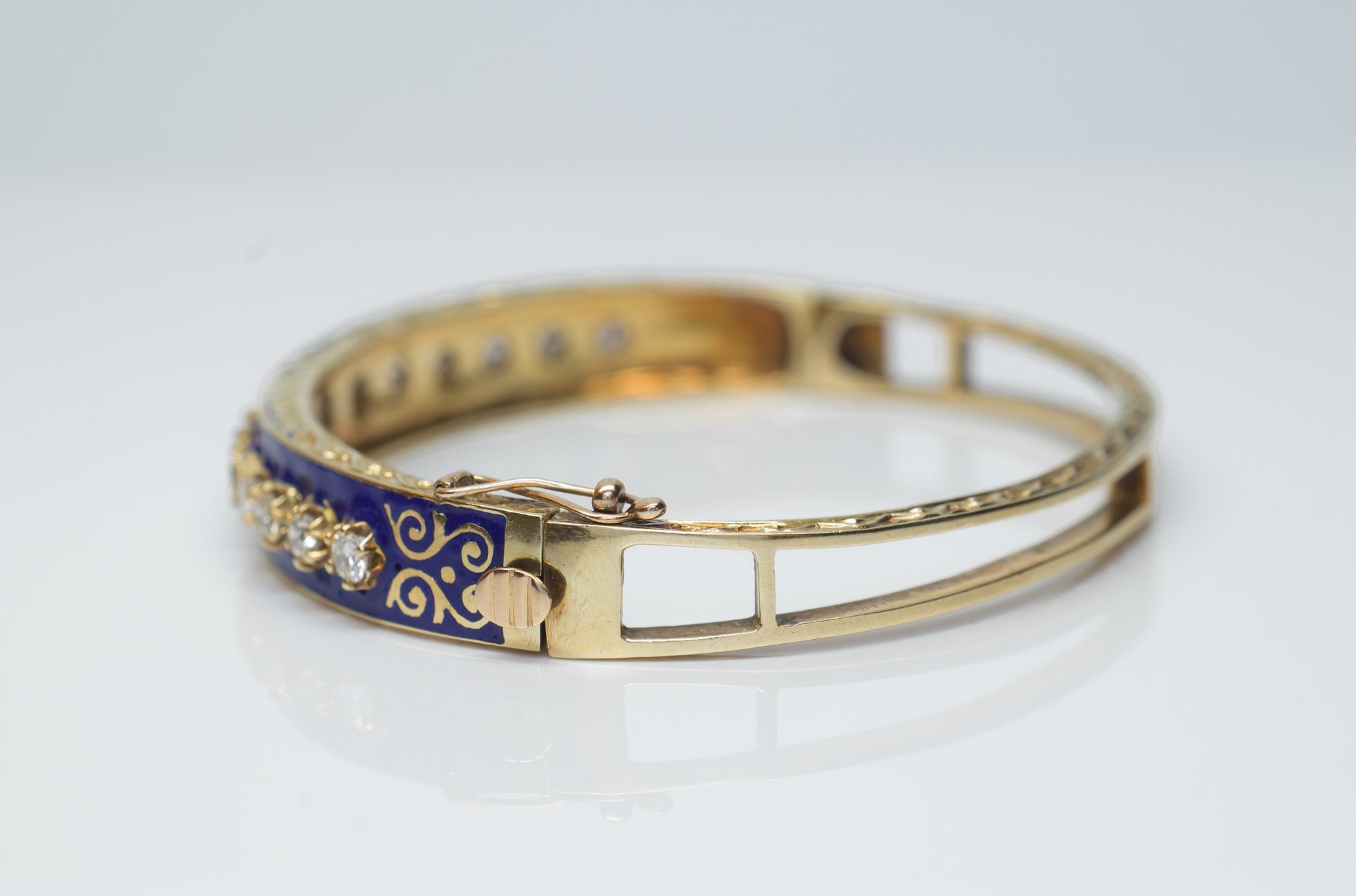 1.5CTW VINTAGE SOLID GOLD, DIAMOND AND ENAMEL BANGLE - SinCityFinds Jewelry