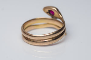 VINTAGE RUBY AND DIAMOND GOLD SNAKE RING - SinCityFinds Jewelry