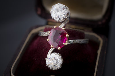 VINTAGE RUBY AND DIAMOND PLATINUM RING - SinCityFinds Jewelry