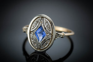 ANTIQUE KITE CUT SAPPHIRE AND DIAMOND RING - SinCityFinds Jewelry