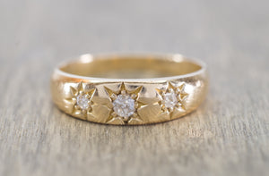 VINTAGE THREE DIAMOND STAR BAND IN 18K YELLOW GOLD - SinCityFinds Jewelry