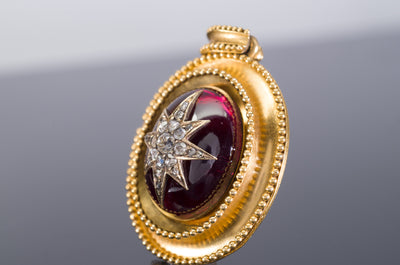 ANTIQUE 18K GOLD DIAMOND AND GARNET MEMORIAL LOCKET - SinCityFinds Jewelry