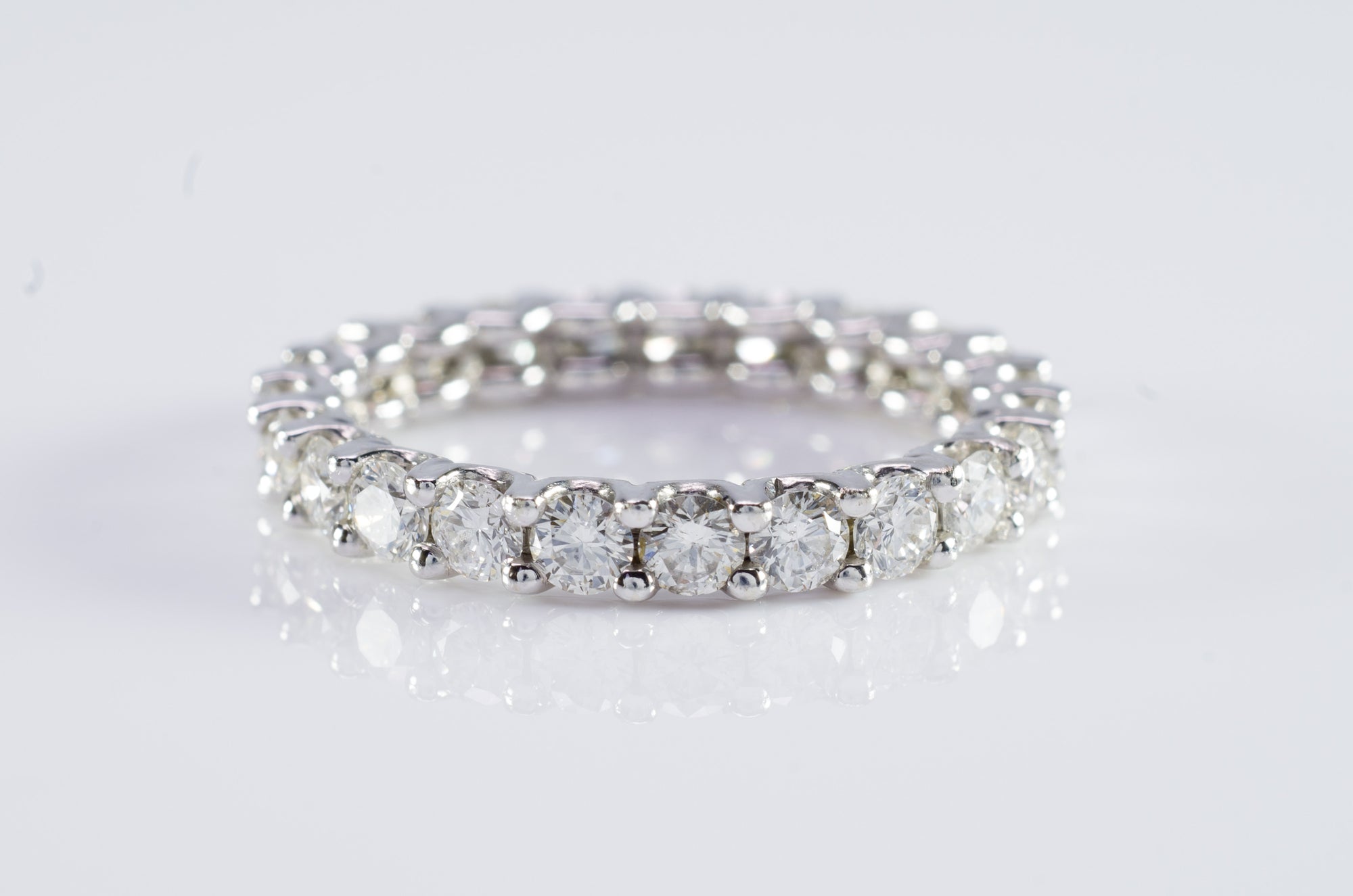 1.68CTW SHARED PRONG ETERNITY DIAMOND BAND SIZE 6.5 - SinCityFinds Jewelry