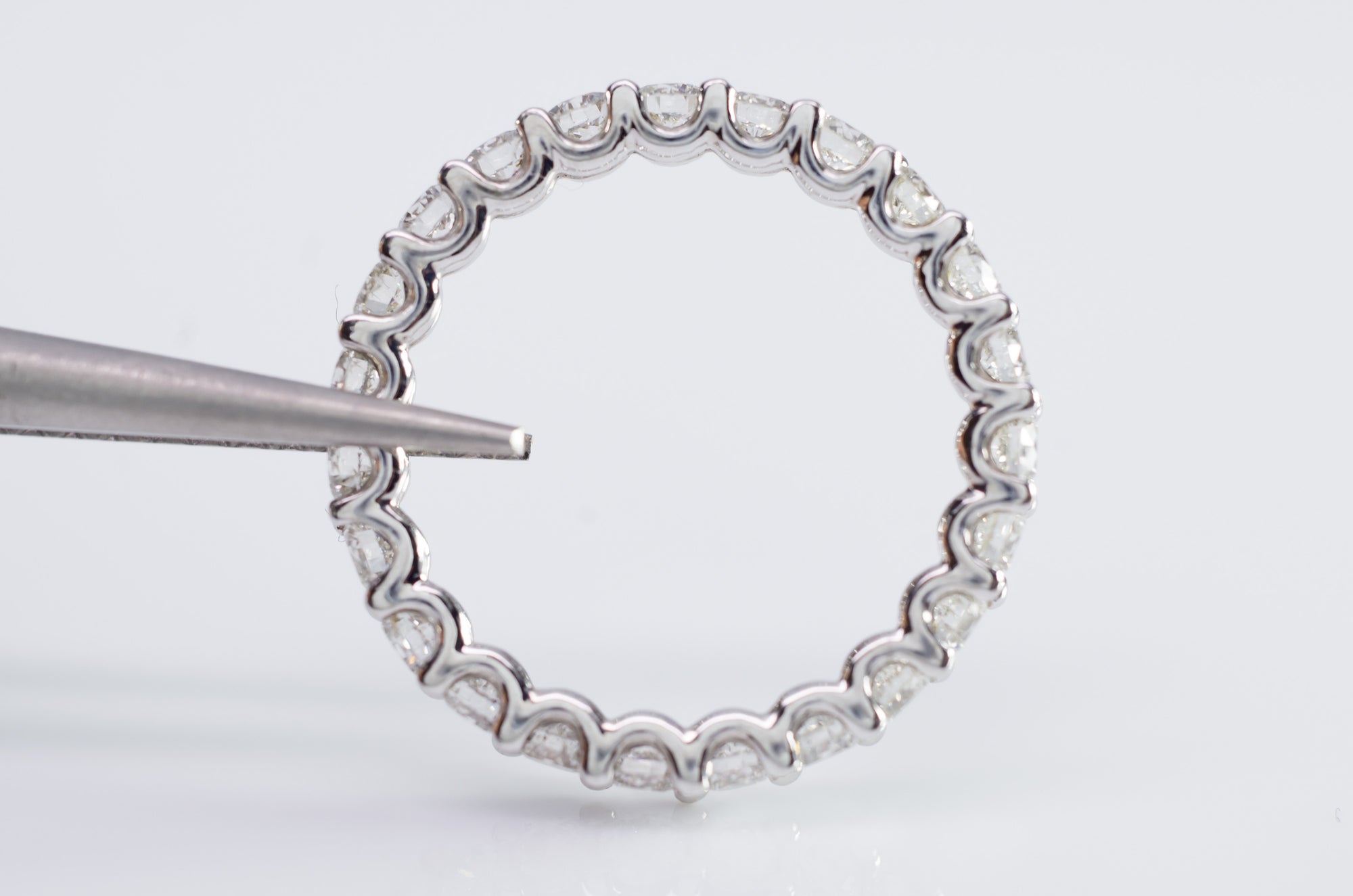 1.68CTW SHARED PRONG ETERNITY DIAMOND BAND SIZE 6.5 - SinCityFinds Jewelry