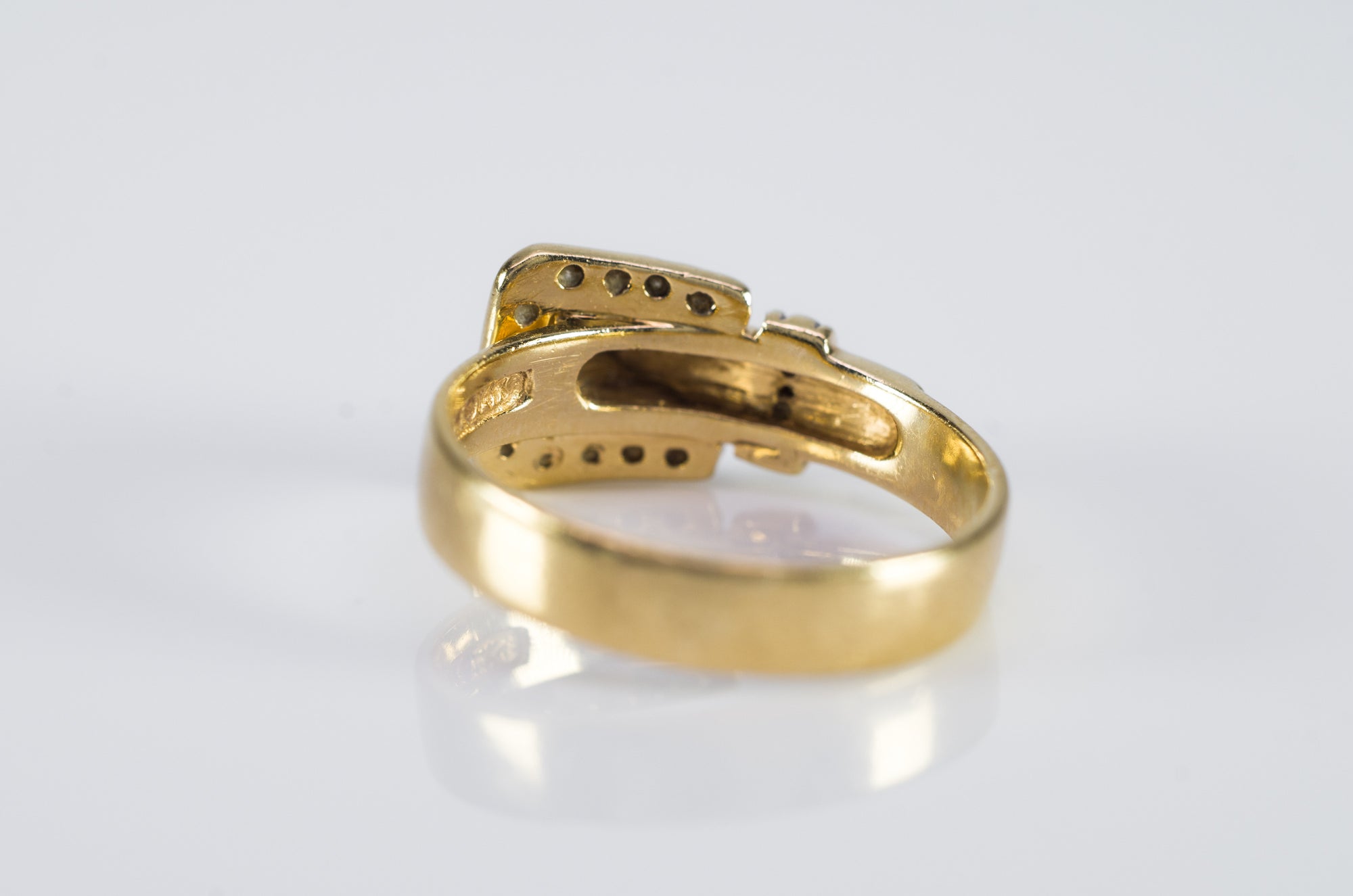 RETRO 14K YELLOW GOLD BUCKLE RING WITH DIAMONDS - SinCityFinds Jewelry