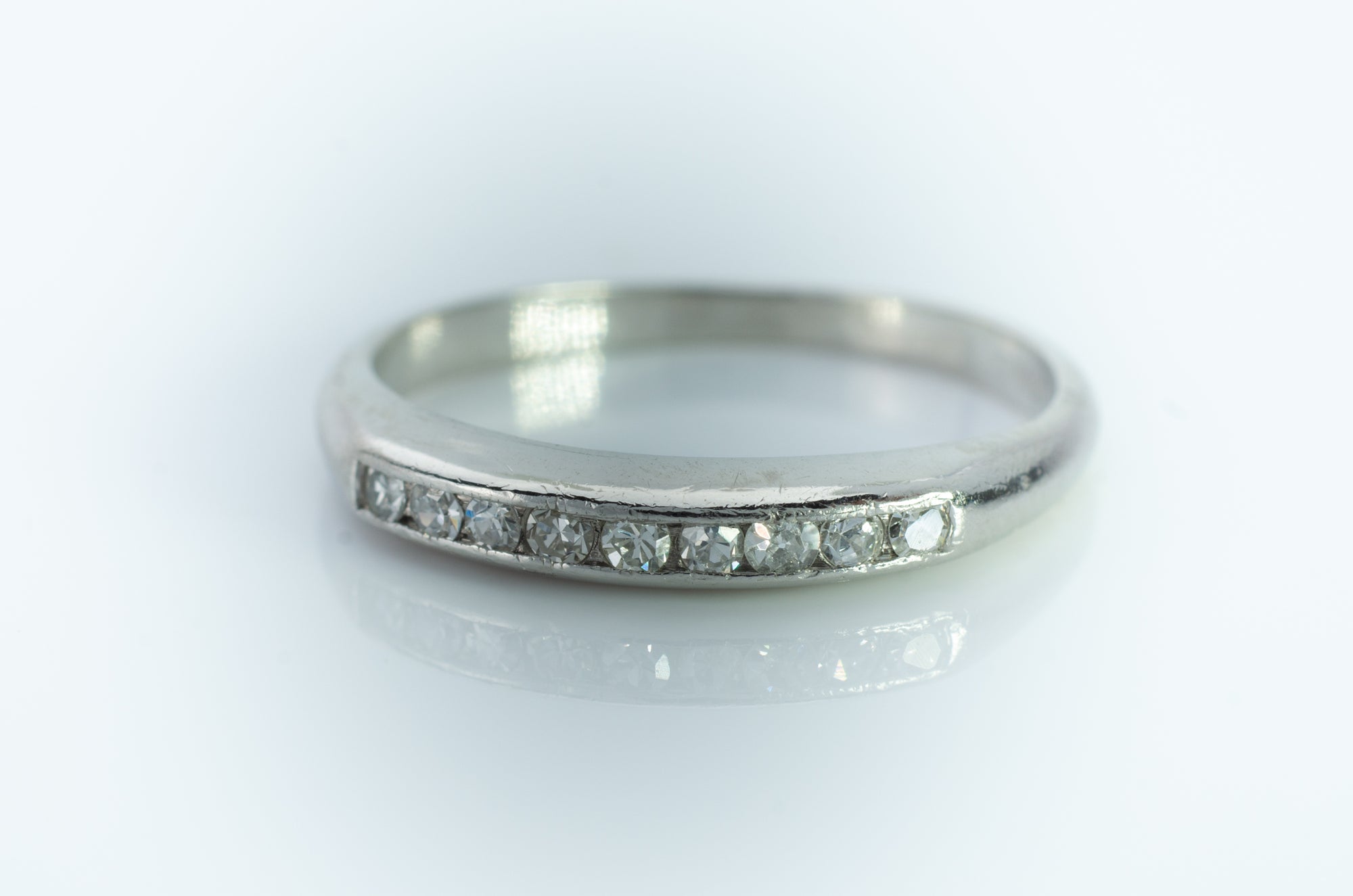 VINTAGE SINGLE CUT DIAMOND PLATINUM BAND - SinCityFinds Jewelry