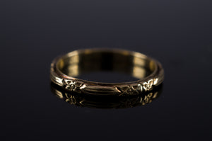 VINTAGE ETCHED  YELLOW GOLD BAND - SinCityFinds Jewelry