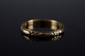 VINTAGE ETCHED  YELLOW GOLD BAND - SinCityFinds Jewelry