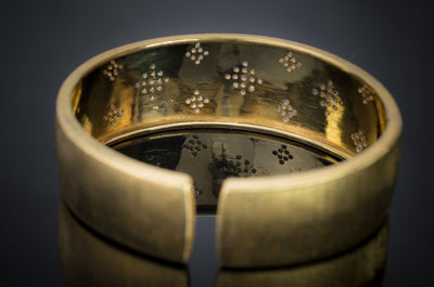 HEAVY VINTAGE 18K GOLD AND DIAMOND BANGLE - SinCityFinds Jewelry