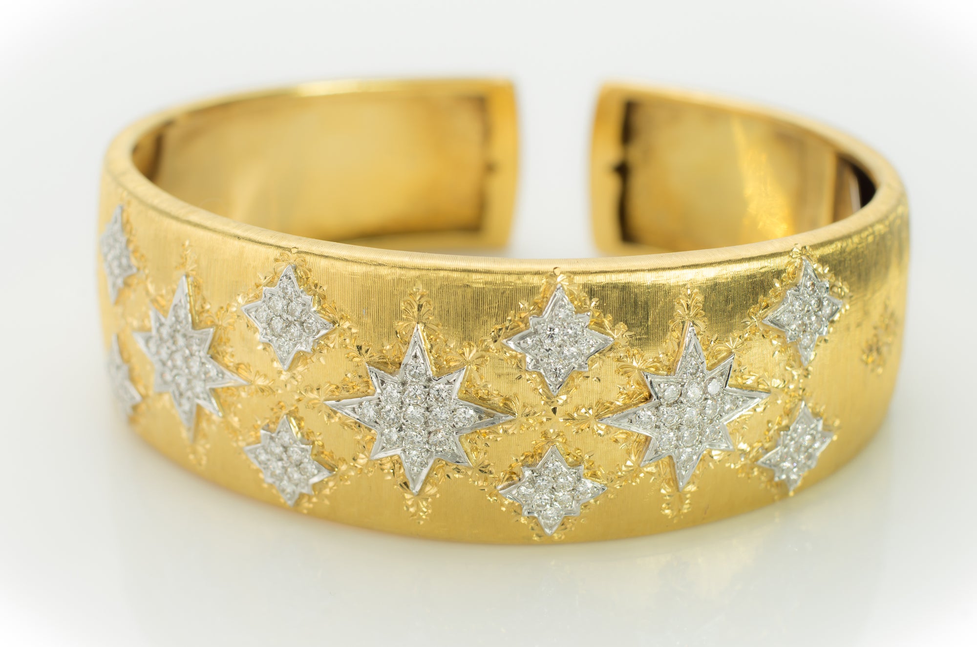 HEAVY VINTAGE 18K GOLD AND DIAMOND BANGLE - SinCityFinds Jewelry