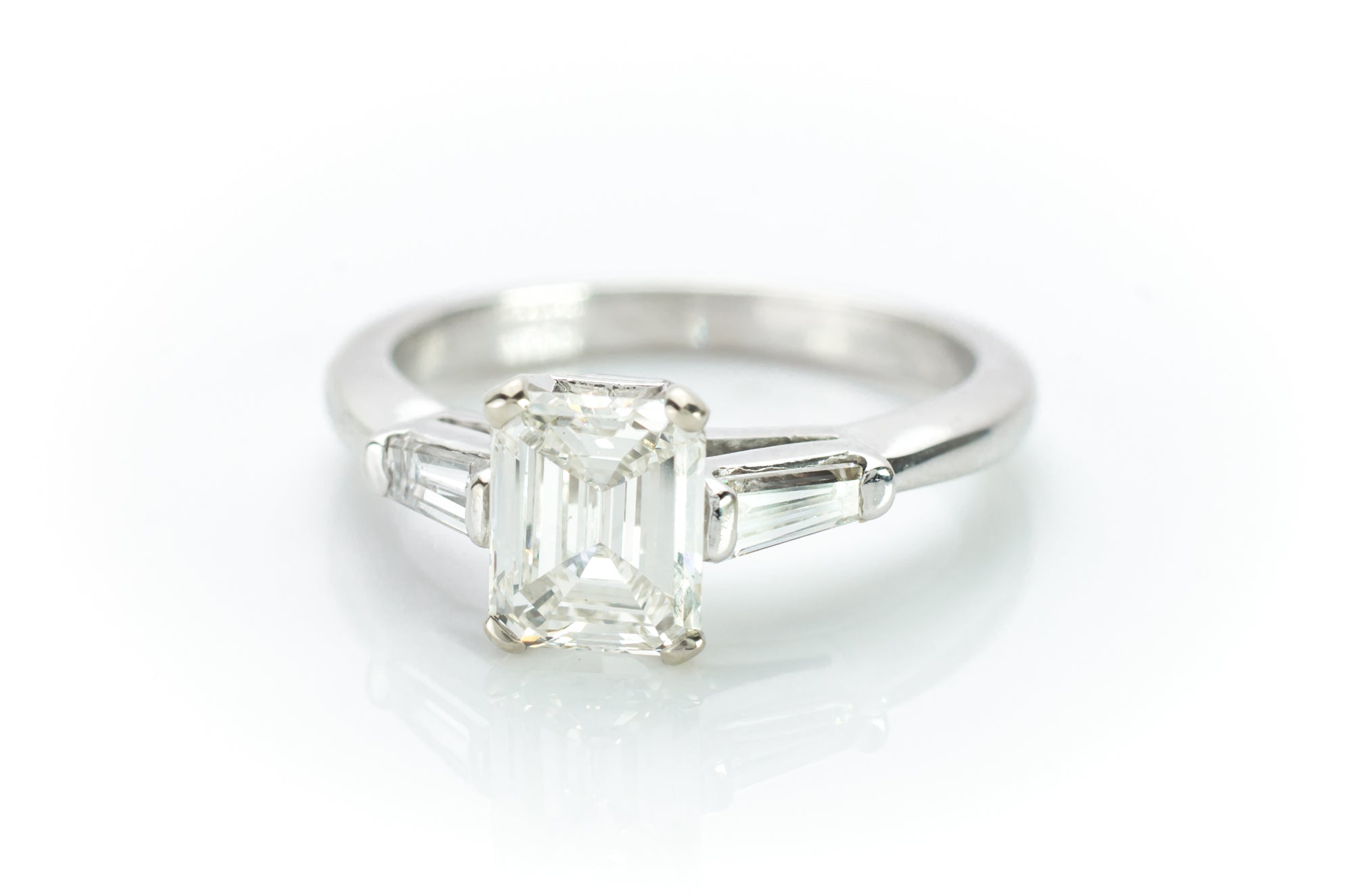 1.33CTW EMERALD CUT DIAMOND RING GIA CERTIFIED J VS1 - SinCityFinds Jewelry
