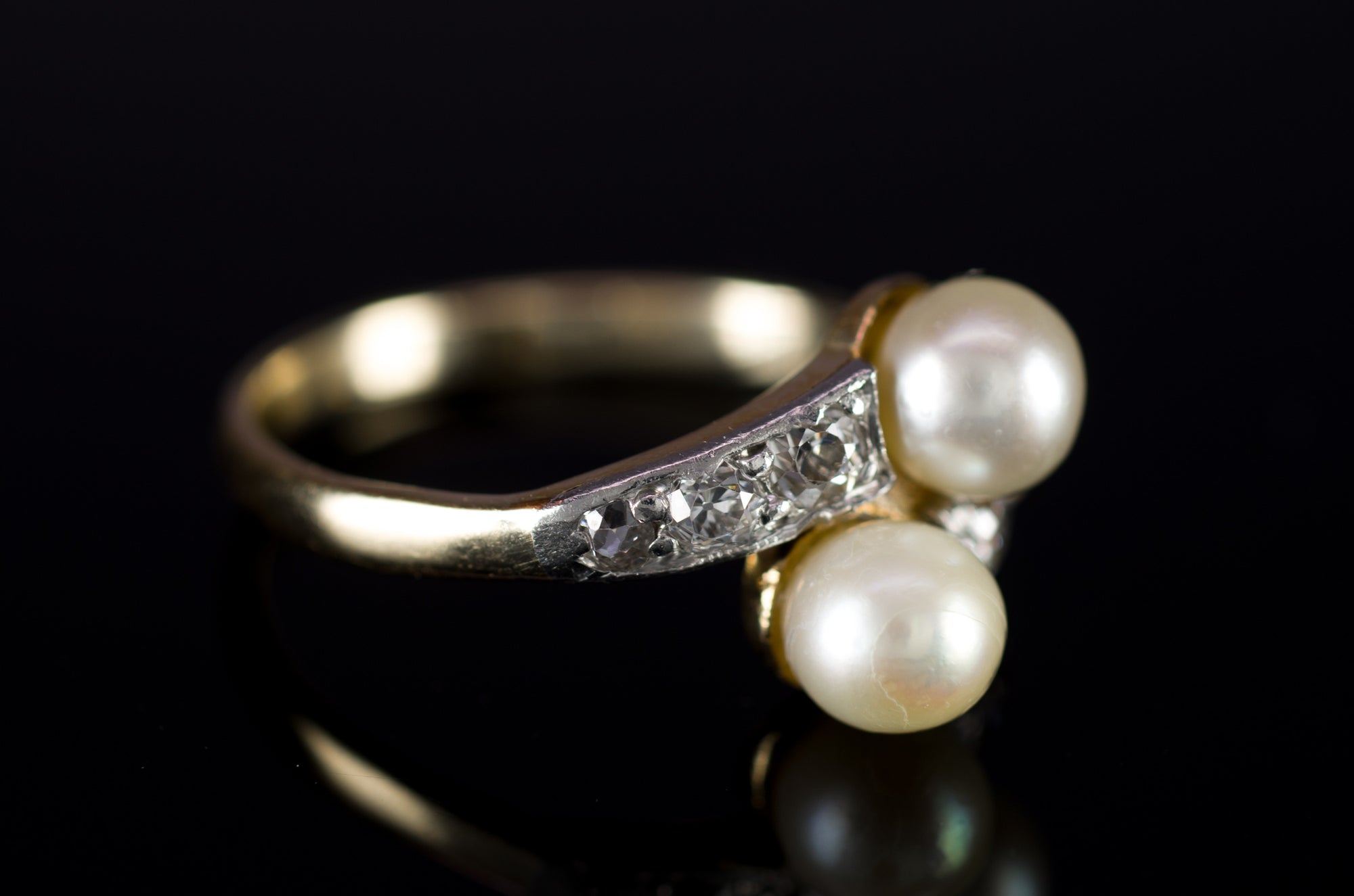 VINTAGE MINE CUT DIAMOND AND PEARL TOI ET MOI RING - SinCityFinds Jewelry
