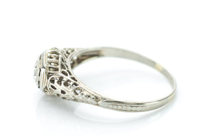 VINTAGE 18K GOLD DIAMOND SOLITAIRE - SinCityFinds Jewelry