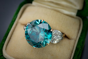 VINTAGE LARGE ZIRCON AND DIAMOND RING - SinCityFinds Jewelry