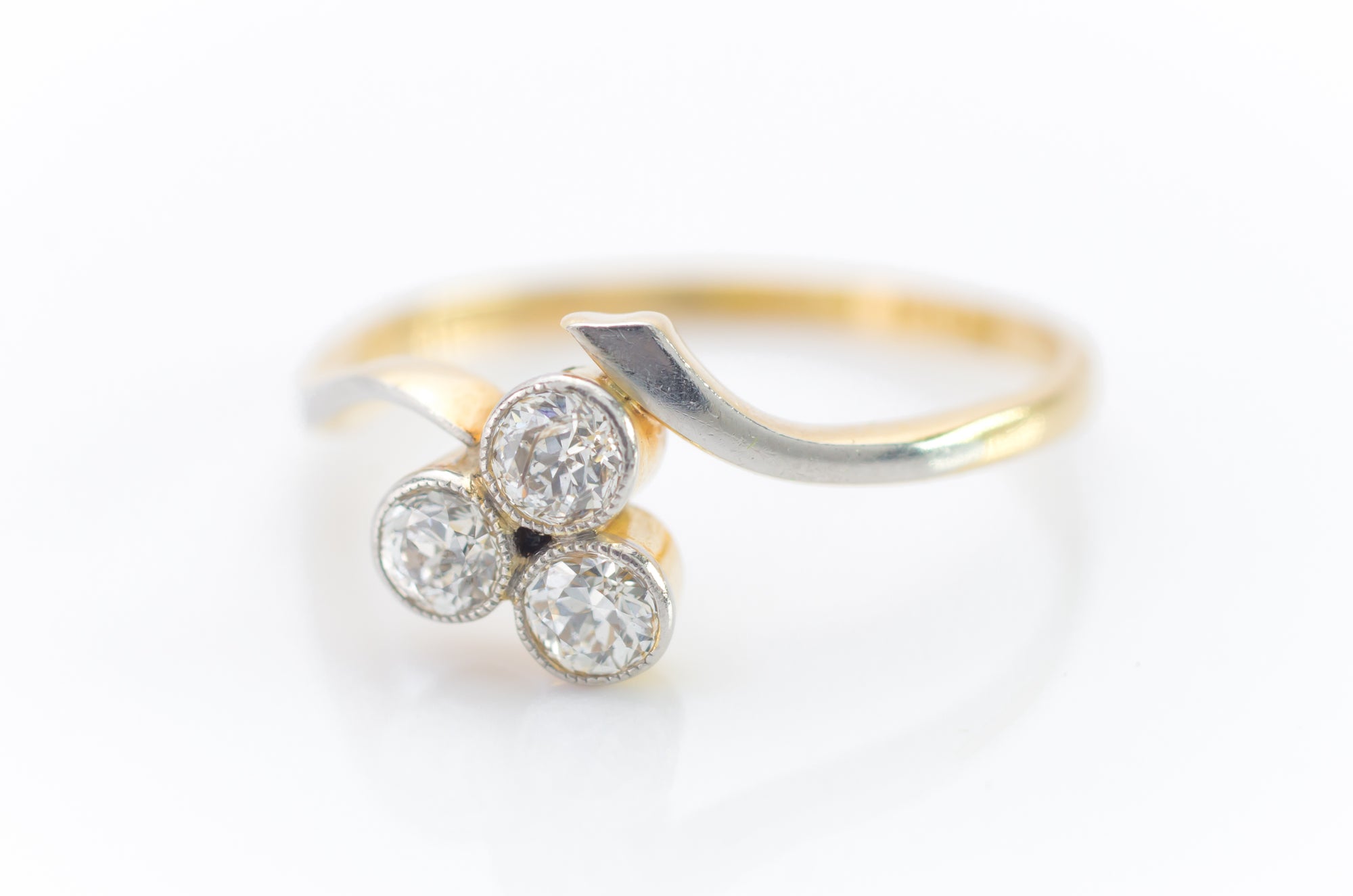 ANTIQUE TREEFOIL OLD EUROPEAN CUT DIAMOND RING - SinCityFinds Jewelry