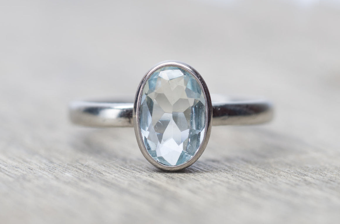 ANTIQUE AQUAMARINE SOLITAIRE BEZEL RING - SinCityFinds Jewelry