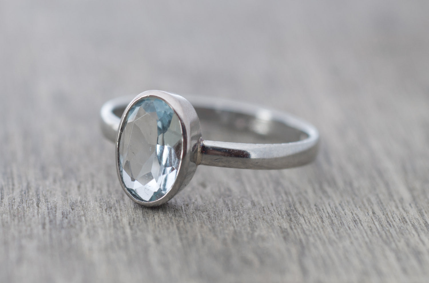 ANTIQUE AQUAMARINE SOLITAIRE BEZEL RING - SinCityFinds Jewelry