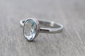 ANTIQUE AQUAMARINE SOLITAIRE BEZEL RING - SinCityFinds Jewelry